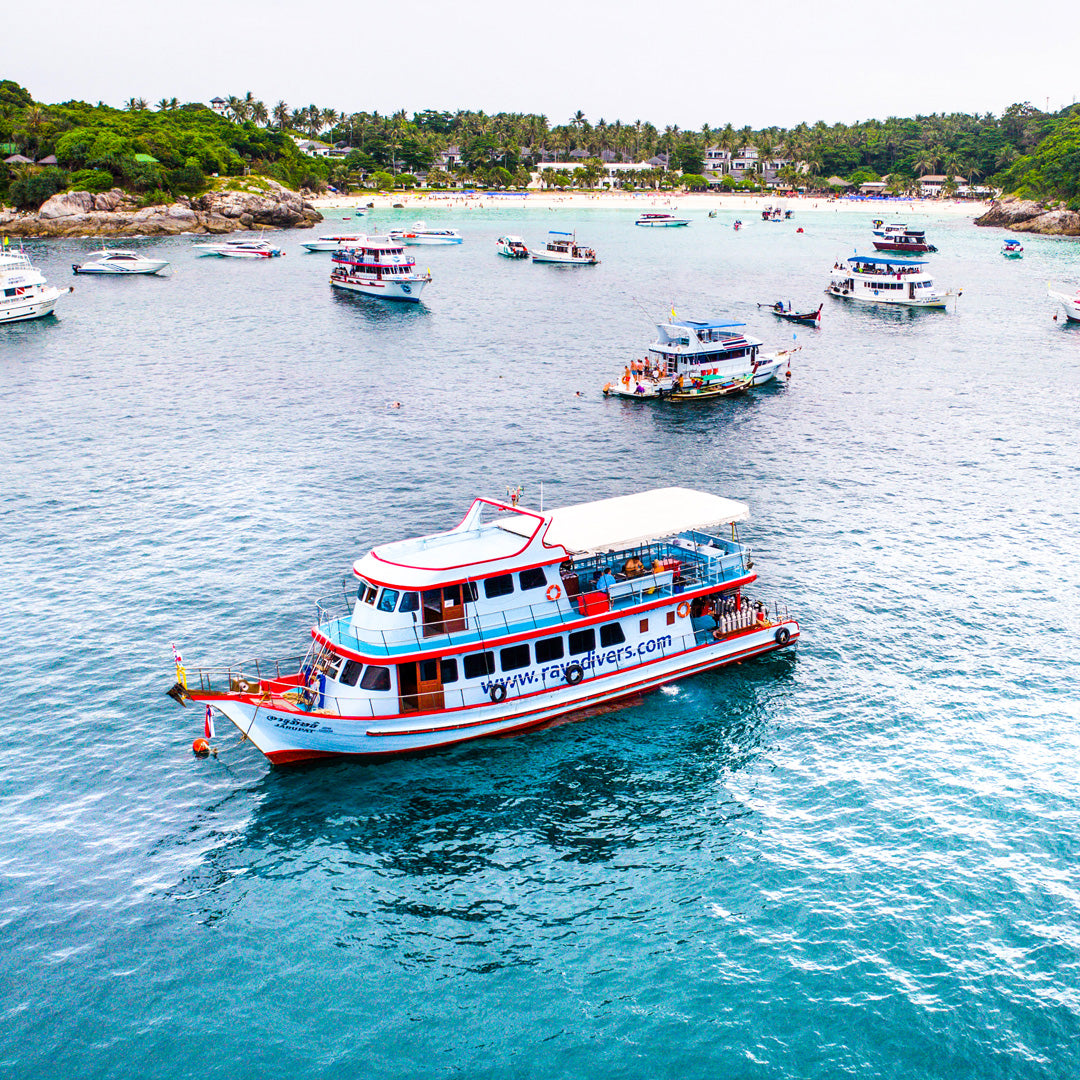 RAYA YAI - Dyktur (från Phuket)