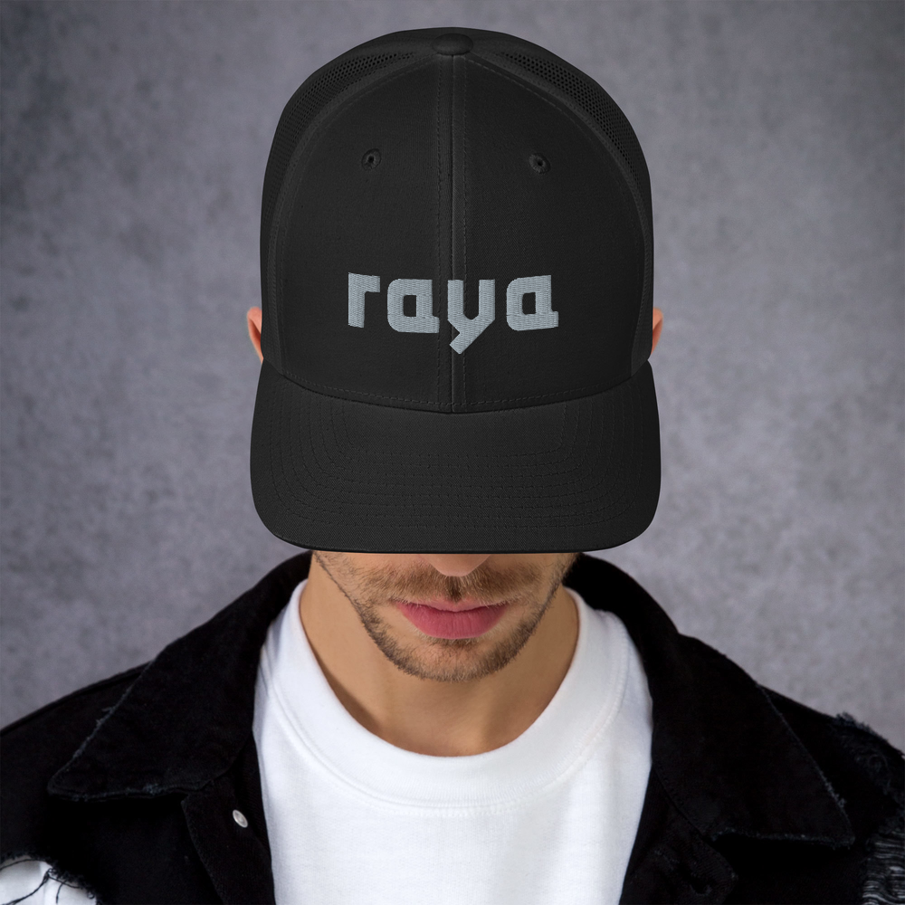 Кепка "RAYA"